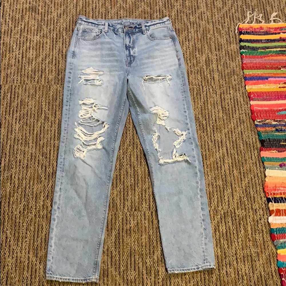 American Eagle Mom Jeans